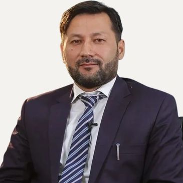 Naweed Rahyab — Founder & CEO
Naweed Rahyab is the Founder and CEO of the Newcomer Access & Empowerm