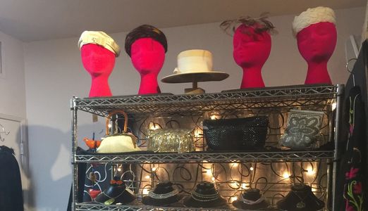 Vintage Jewelry & Accessories