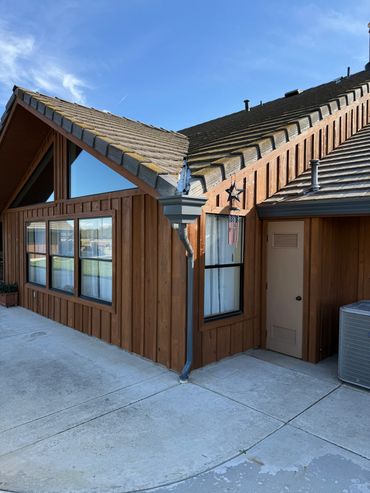 Leader Head installation in Merced