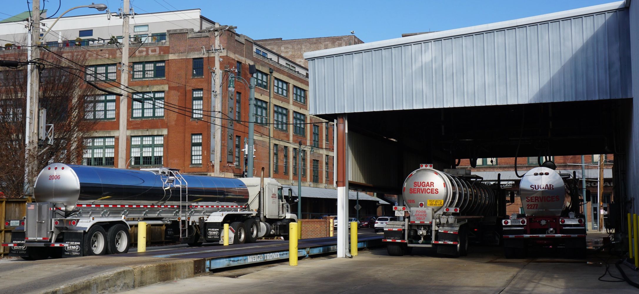 Sugar Distribution Hauling Trucks Tanker Trailers