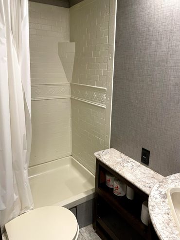 2018 Zinger bathroom