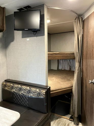 2018 Zinger Bunk Beds