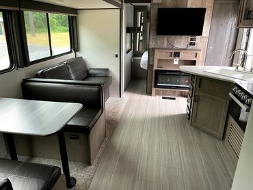 2021 Hideout Kitchen, Dining and kitchen