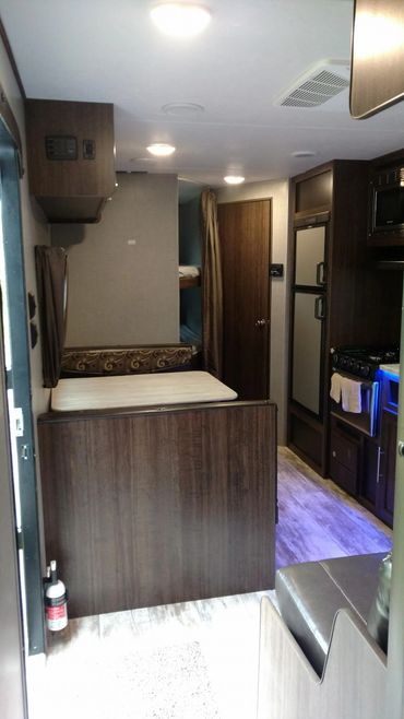 2018 Zinger Kitchen dining