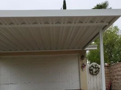 W-pan has a rigid, w-shaped roof pattern.