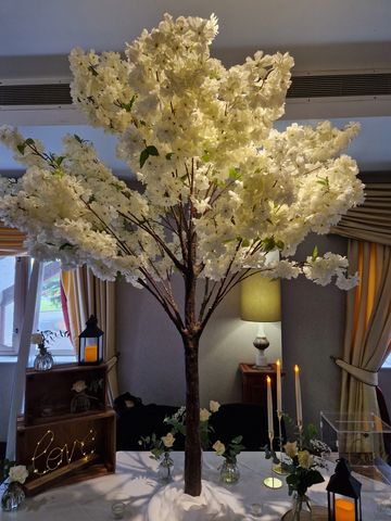 Wedding table decorations - Centerpieces - Blossom tree hire - Berkshire - Hampshire - Surrey