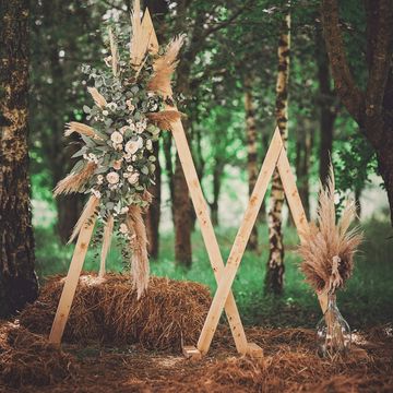 Triangle backdrop - Wedding arch hire in Bracknell Berkshire and the surrounding counties.