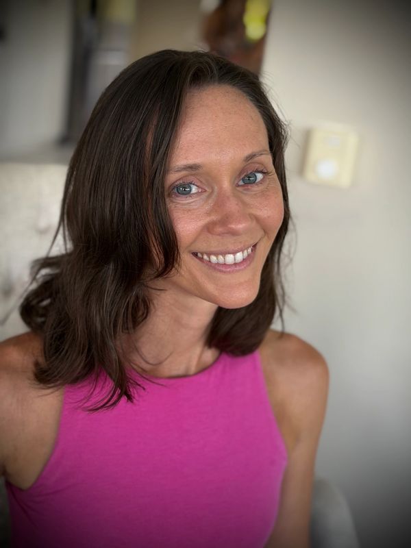 Ashley certified yoga instructor of 200-hour yoga teacher training retreat Manuel Antonio Costa Rica