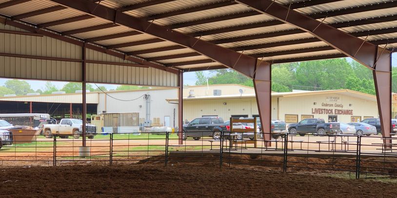 texas events covered arena for lease, hosting roping jackpot, hosting horse sale. texas goat roping 