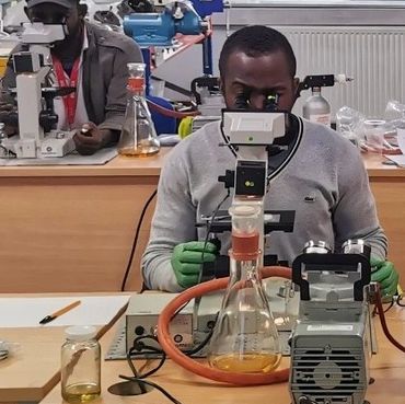 Hydraulic systems rely on clean fluid to ensure reliability and reduce the risk of failures and mal-