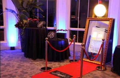 Ring Light Booth, red carpet, bollards
