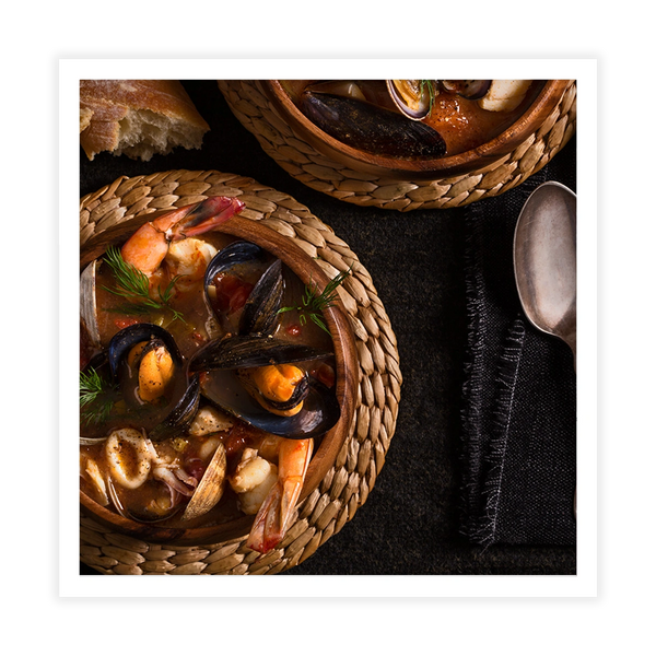 Shrimp with clams on a bowl