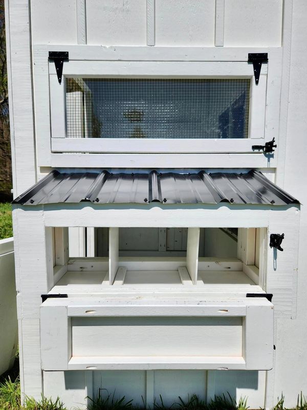 Large farmhouse style chicken coop the Luckenbawk with dutch door