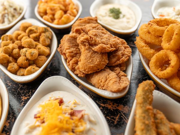 Catering with broasted chicken.