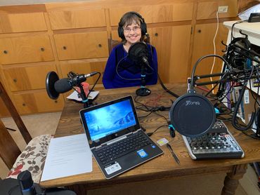 Bella Pregnancy Resource Center Helps and gives clients a helping hand