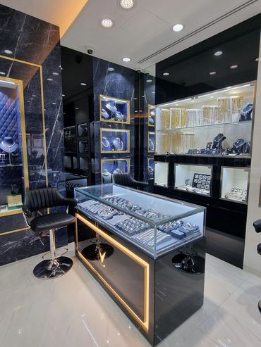 Retail jewellery store interior in Dubai with bespoke displays and luxury-inspired design elements.