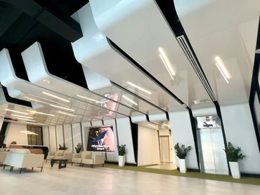 Corporate office interior design in Dubai with modern ceiling design and smart layout