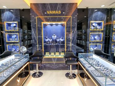 Retail jewellery store interior in Dubai with bespoke displays and luxury-inspired design elements.