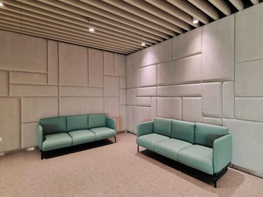 Office interior in Dubai – modern design lobby and functional workspace layout.