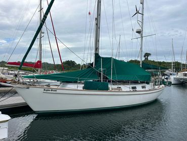 Our Pearson 424 Ketch sailing regular round trips from Bocas del Toro, Panama to Haiti.