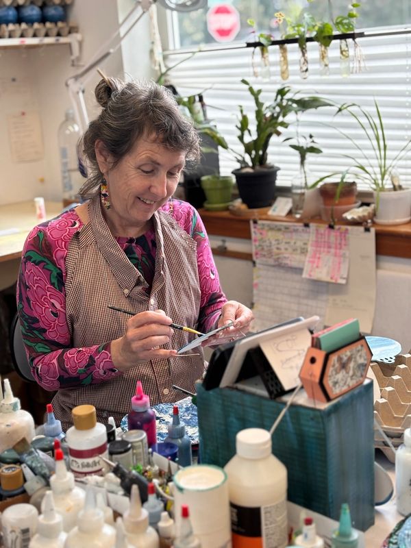 Artist Cindy Wortman-Ziel painting on Fine Art Flats