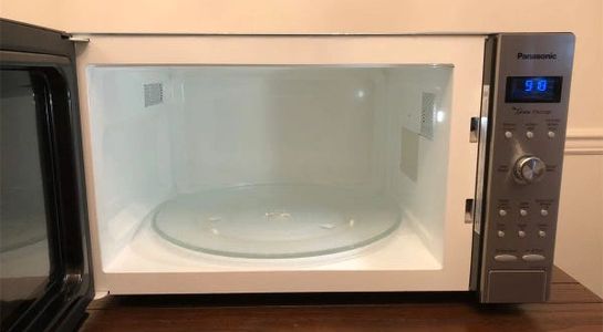 a microwave that has had an oven cleaning service