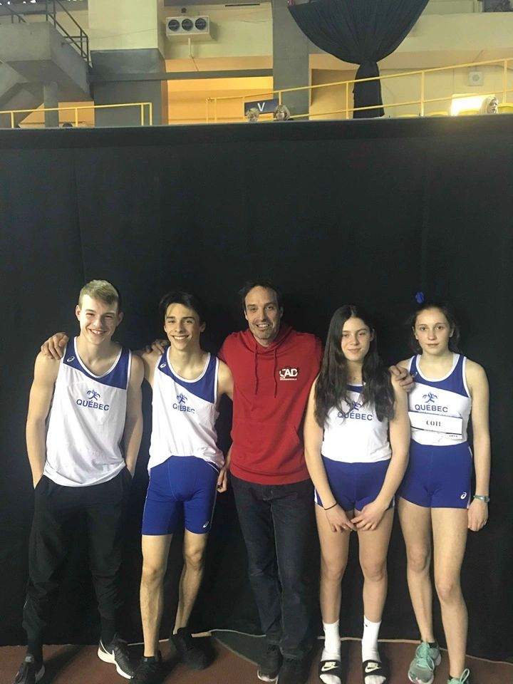 De gauche à droite: Arnaud Desroches, Maxime-Antoine Vallée, Martin Gagné, Mara Landry et Jany Côté