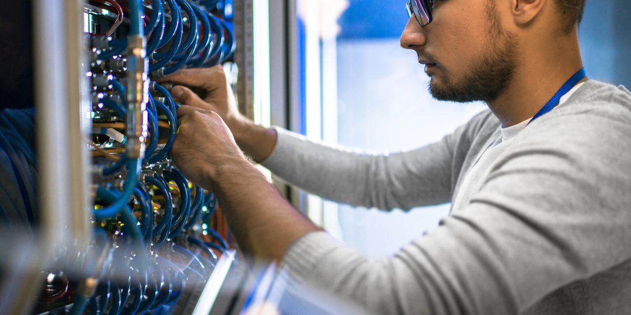 network cabling technician telephone tech network closet