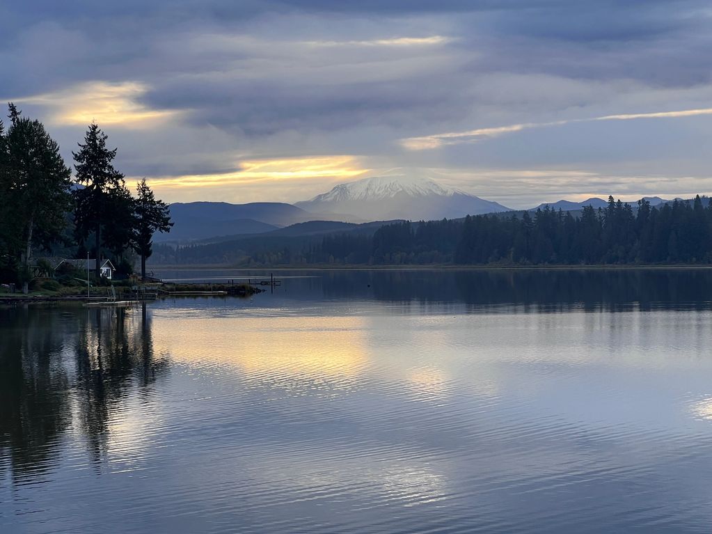 Silver Lake Resort has this magnificent view of Silver Lake and Mount St. Helens.