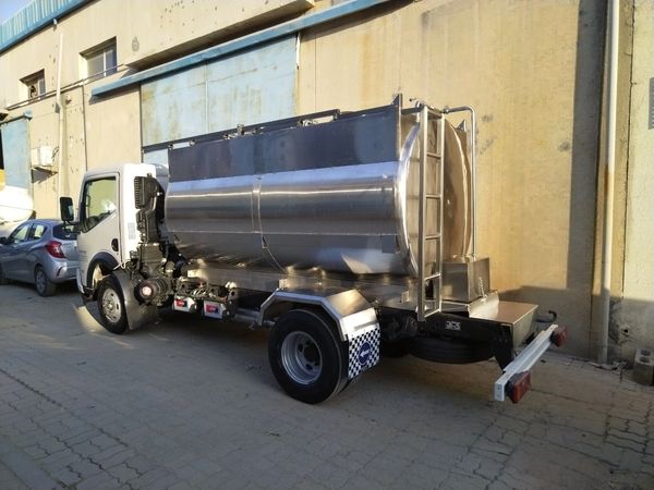 Tanker for milk transport in uae
mobile milk tanker manufacturer
Milk cooling tank manufacturer uae