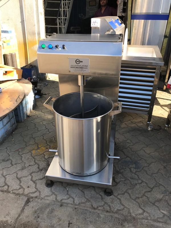 شركات تصنيع الفولاذ المقاوم للصدأ في الإمارات العربية المتحدة
SS Mixing Tank Fabrication In UAE