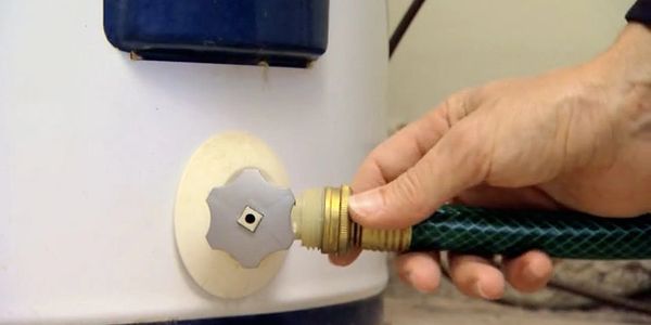 Hot Water Heater Flushing
