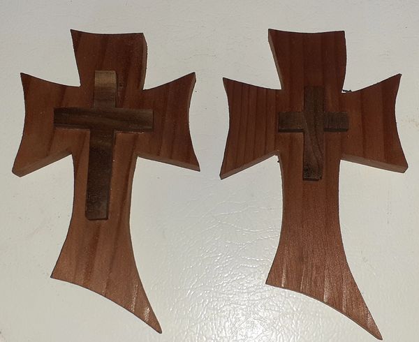 small crosses with a cross insert