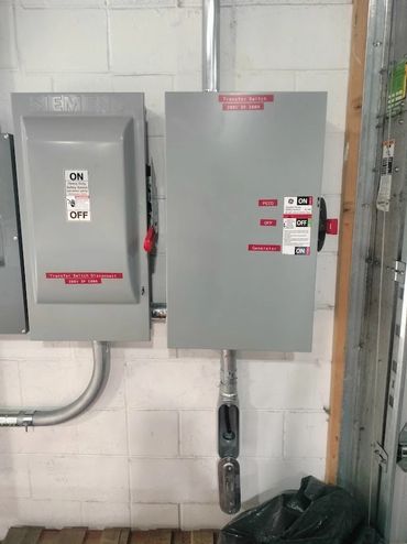 208 volt disconnect feeding generator transfer switch for power outage