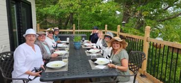 dinner on the deck murder mystery at Rockwynn Cottages