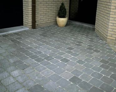 Pendeen Natural Slate™ Graphite slate flooring