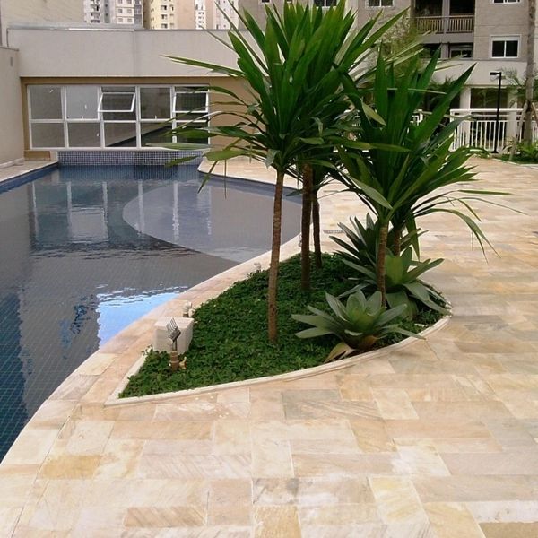 Piscina em Pedra São Tomé