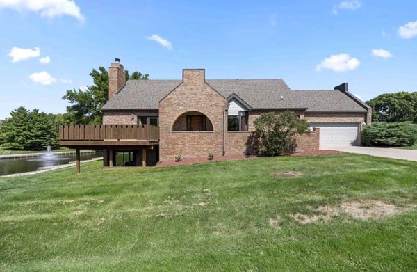 luxury home in West Des Moines Iowa