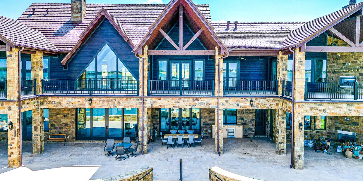 Luxury custom lake house plans on Richland -Chambers lake in Corsicana, Texas .  Waterfront lake
