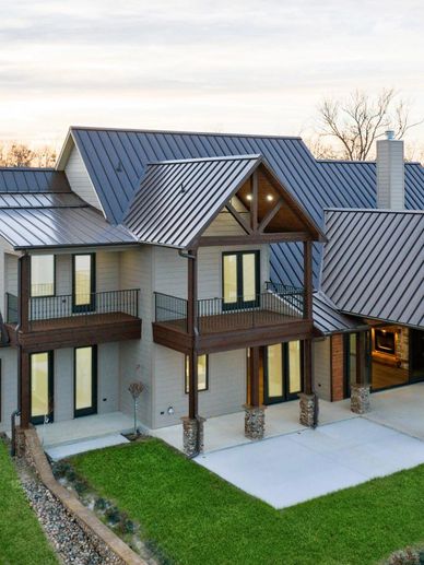 Browse high-end real estate listings and upscale mansions Texas with magnificent waterfront views