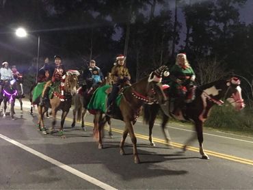 The Old Wire Stables riding club at the White Springs Christmas Parade 2020
