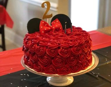 Custom Cake at Smallcakes