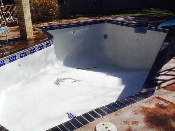 This is a pool where we did New Blue Quartz plaster onyx safety edge brick and cobalt blue 6” tile.
