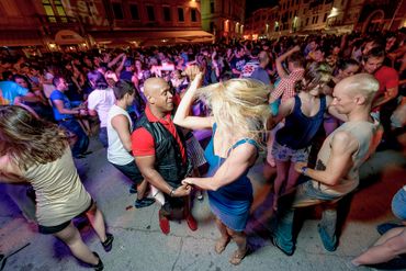 Crowd dancing