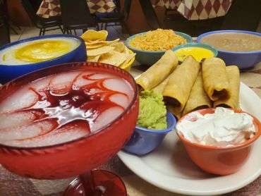 A table food of Mexican food on the table