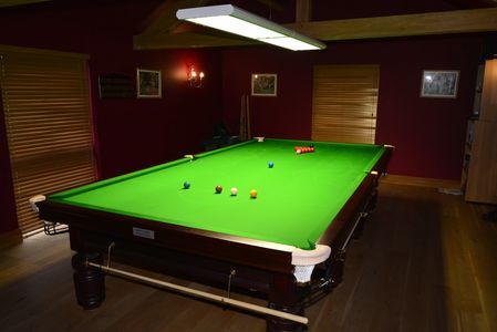 The Snooker Room and Snooker Table at The Snooker Barn