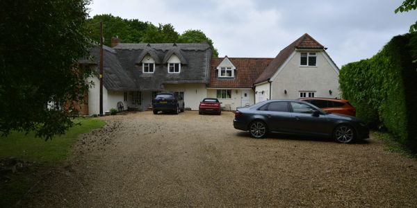 Parking availability at The Snooker Barn