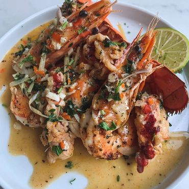 Grilled prawns in a white wine sauce #privatechef #londonchef #chefvickz #corporatelunch