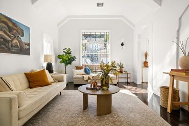 living area, natural light, bright, airy, cheerful, interior, los angeles, design, skill