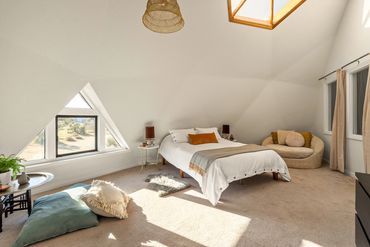 architectural, unique, quaint, cozy, interesting, eye catching, color pop, bedroom, geometric